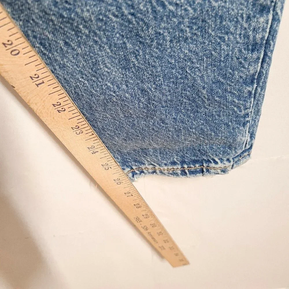 Zara Women's Jeans Size 6 Medium Wash High Rise Tapered Leg Distressed Holes Mom - Picture 7 of 7